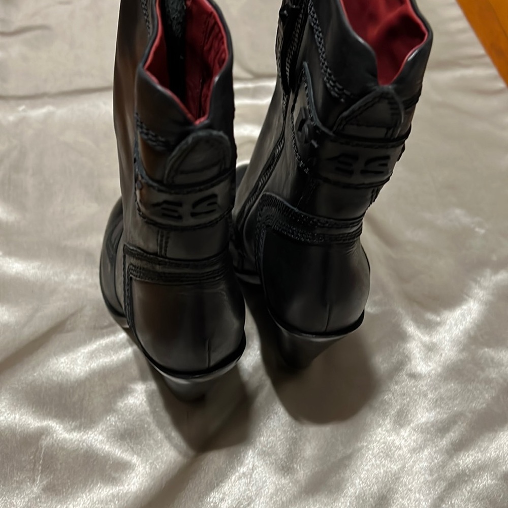 Diesel mid calf Authentic booties